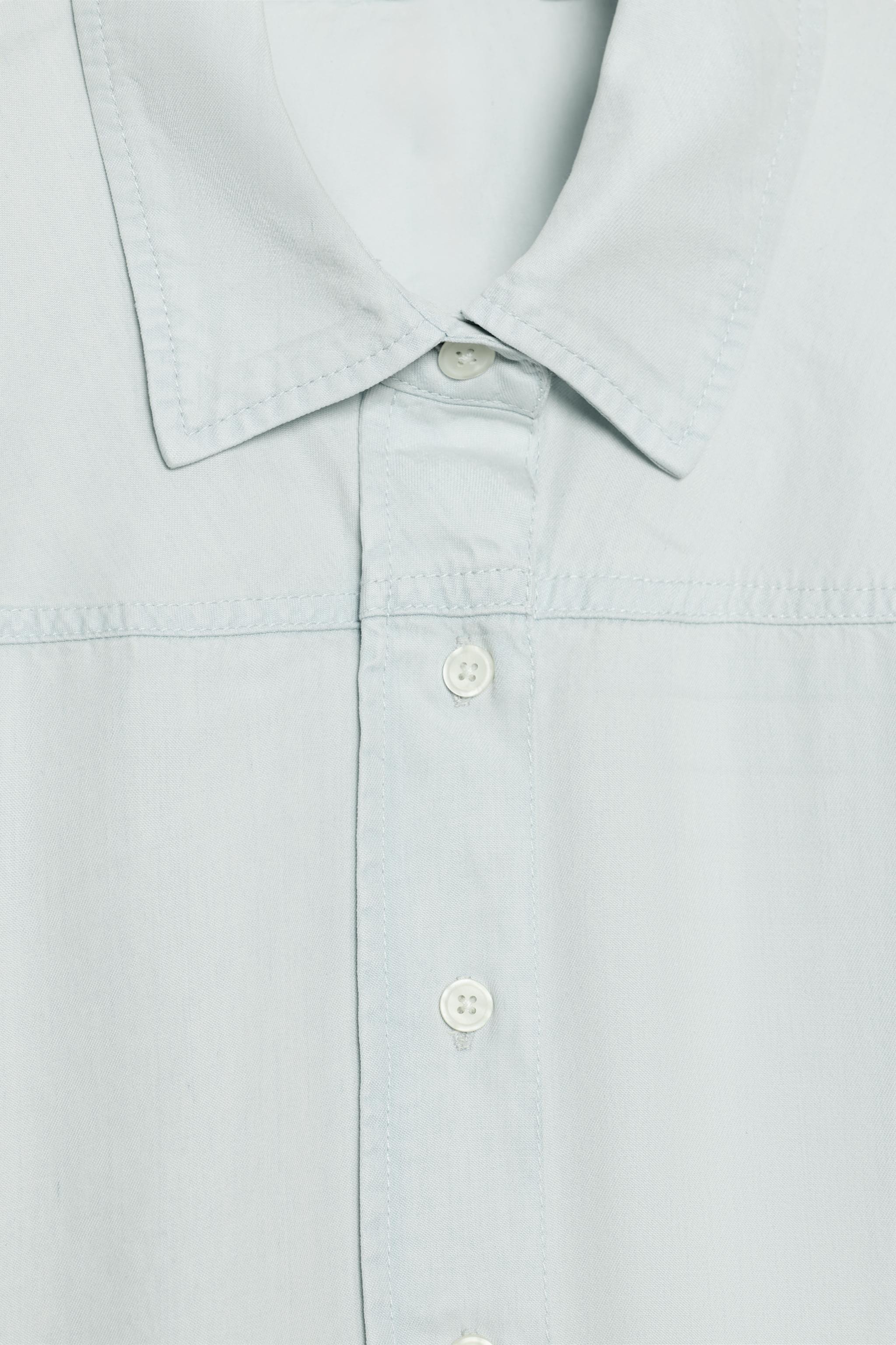 FLOWY SHORT SLEEVE SHIRT